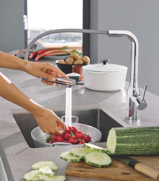 Змішувач для кухні з висувним виливом Grohe Essence New (30270000) 30270000 фото