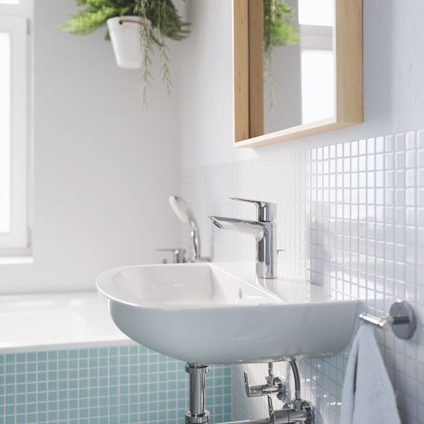 Змішувач для раковини M-розміру Grohe BauLoop New (23762001) 23762001 фото